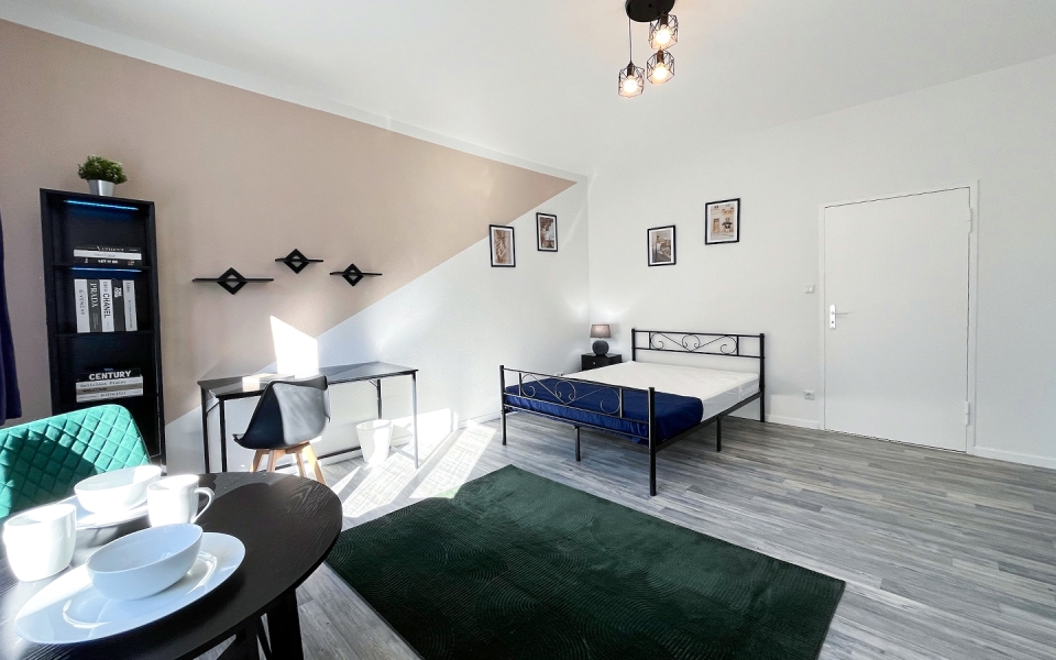 Studio Apartment For Rent In Berlin PK74VH1R