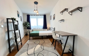 B FRANK.44.6.L.Room3 .01 |